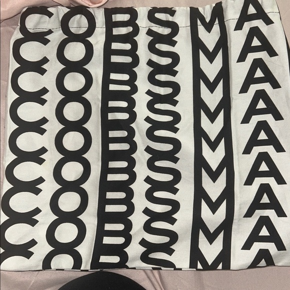 Marc Jacobs Black Crossbody mini Bag - Picture 6 of 10